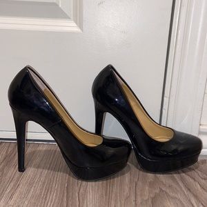Chinese Laundry Black Pumps
